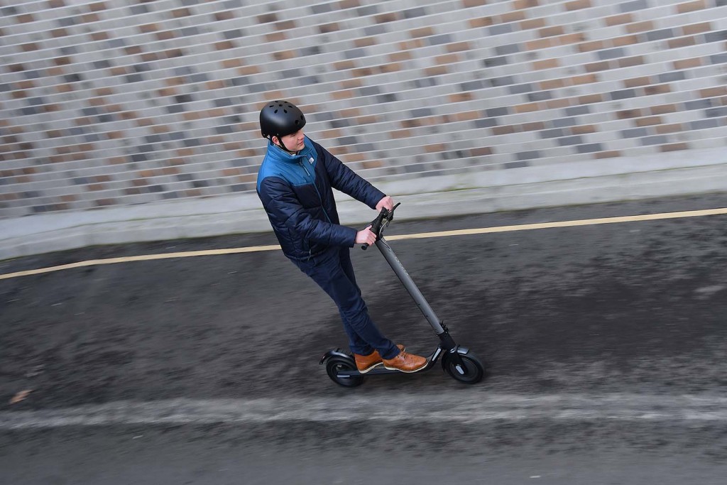 are-e-scooters-legal-in-the-uk-move-electric